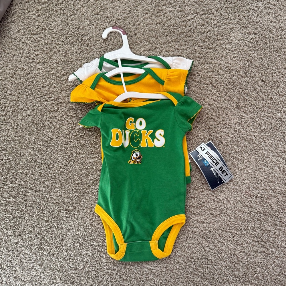 Oregon Ducks Baby Onesie 3 Piece Set